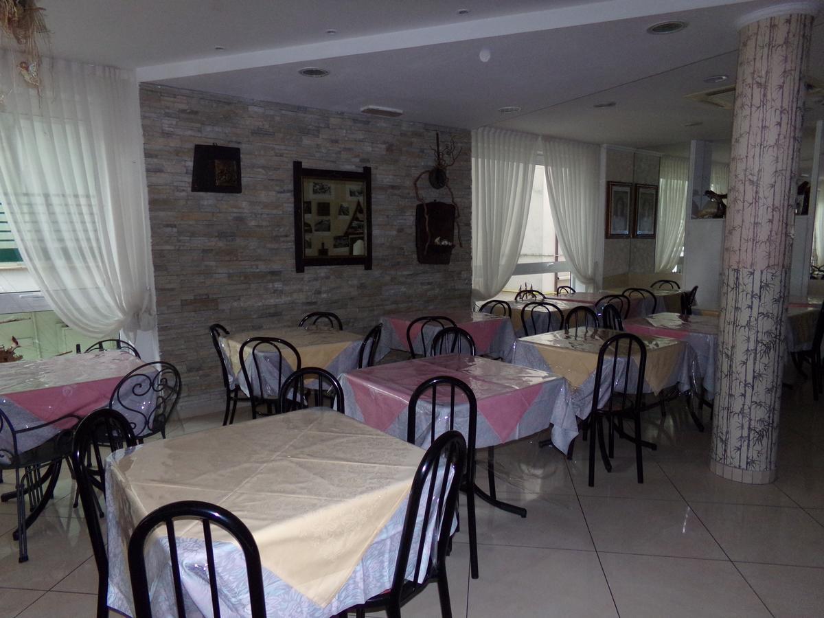 Hotel Manu Rimini Zewnętrze zdjęcie