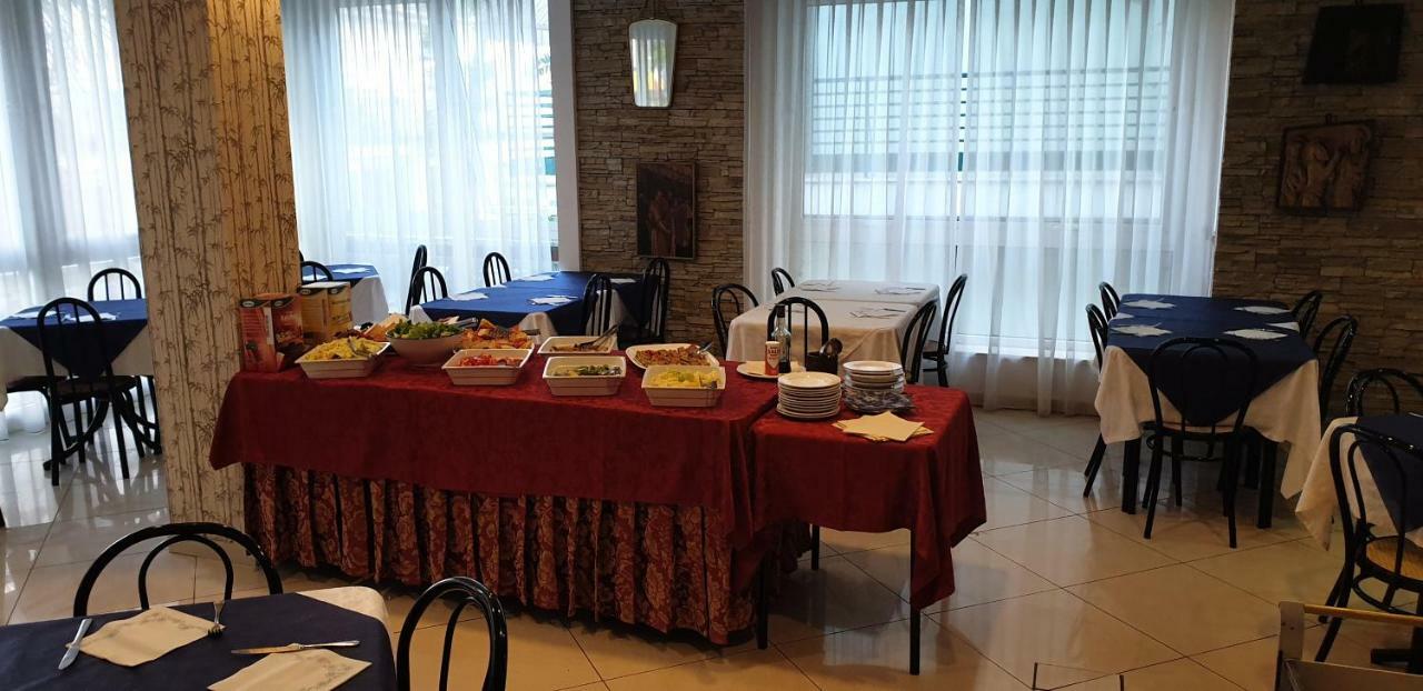 Hotel Manu Rimini Zewnętrze zdjęcie